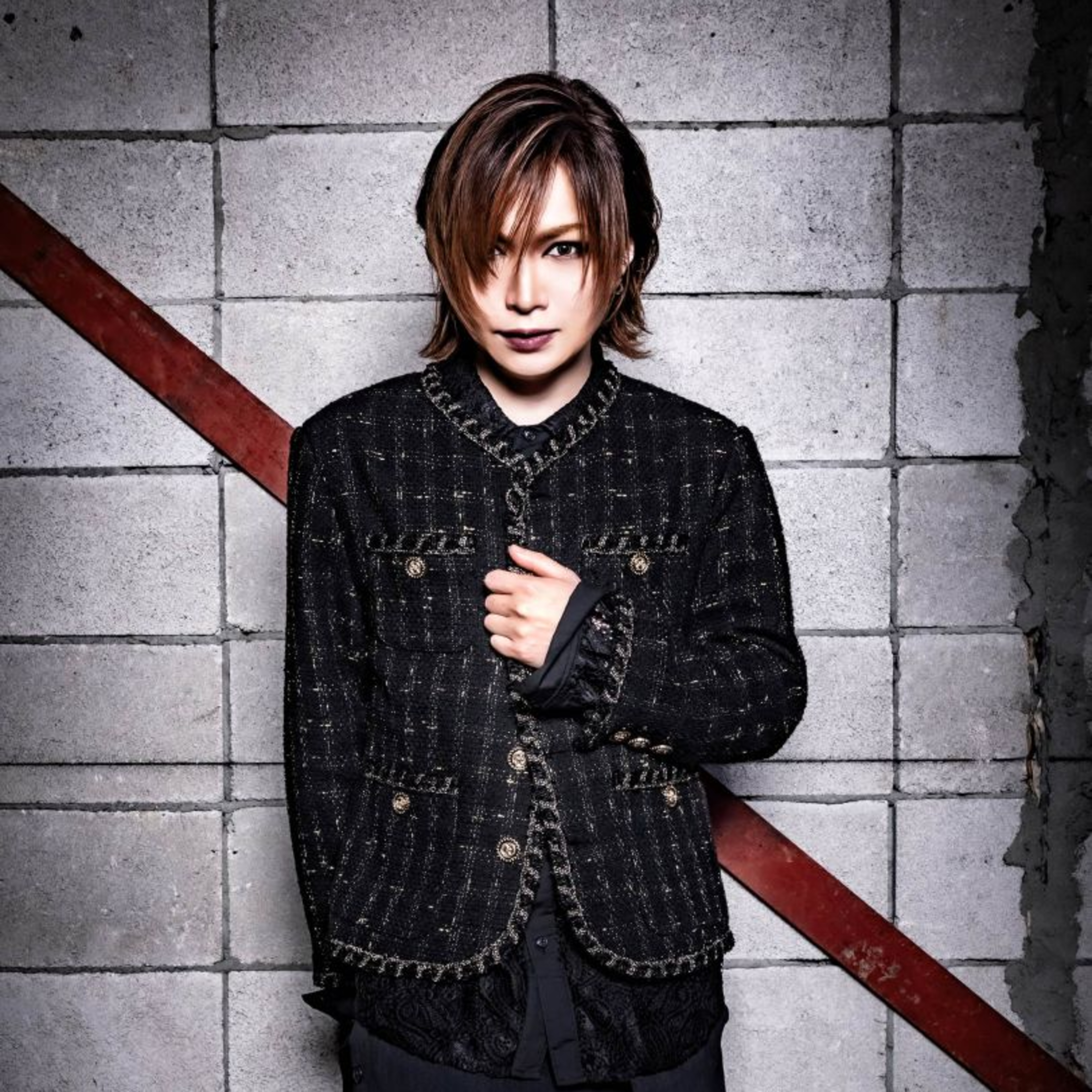 Sho Kiryuin (from GOLDEN BOMBER)
