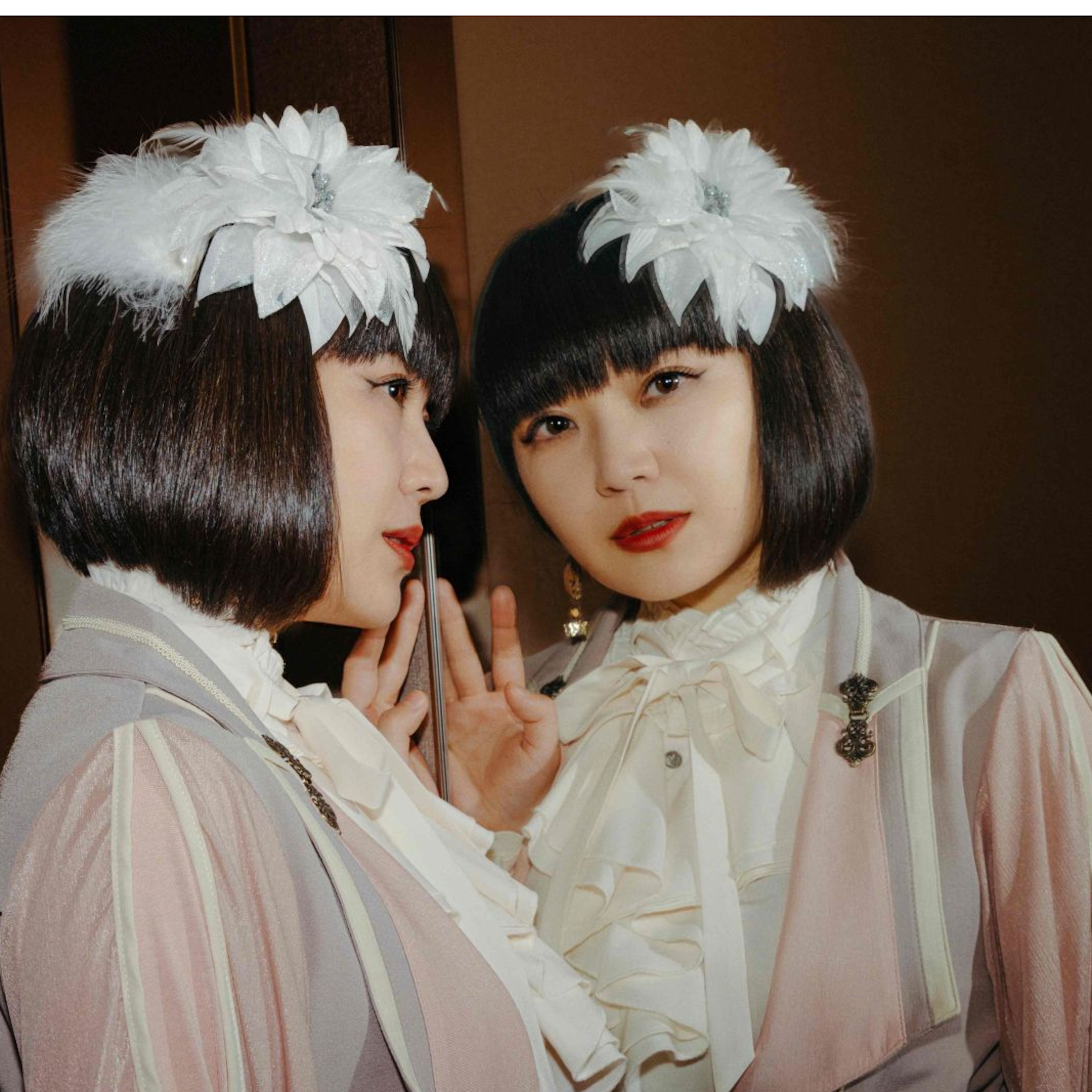 Mika Kobayashi - Guest Table